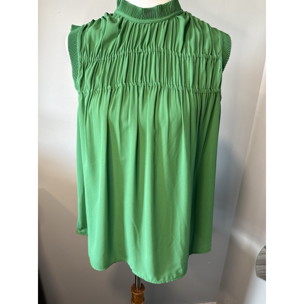 Max Studio Women's Green Sleeveless Top Size Large New with Tags